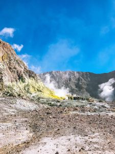 Brave Series: Exploring New Zealand's 'White Island'- an ACTIVE marine ...